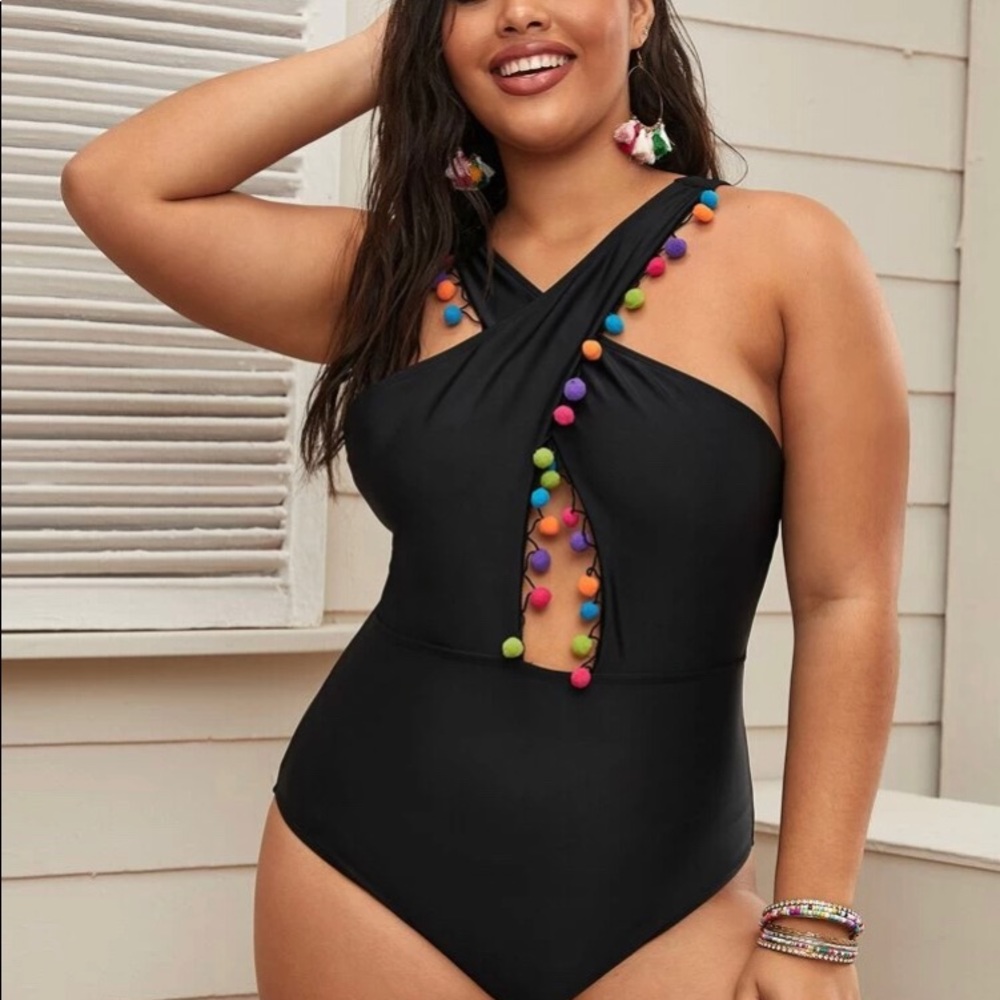 BNWT PomPom Swimming Suit✨